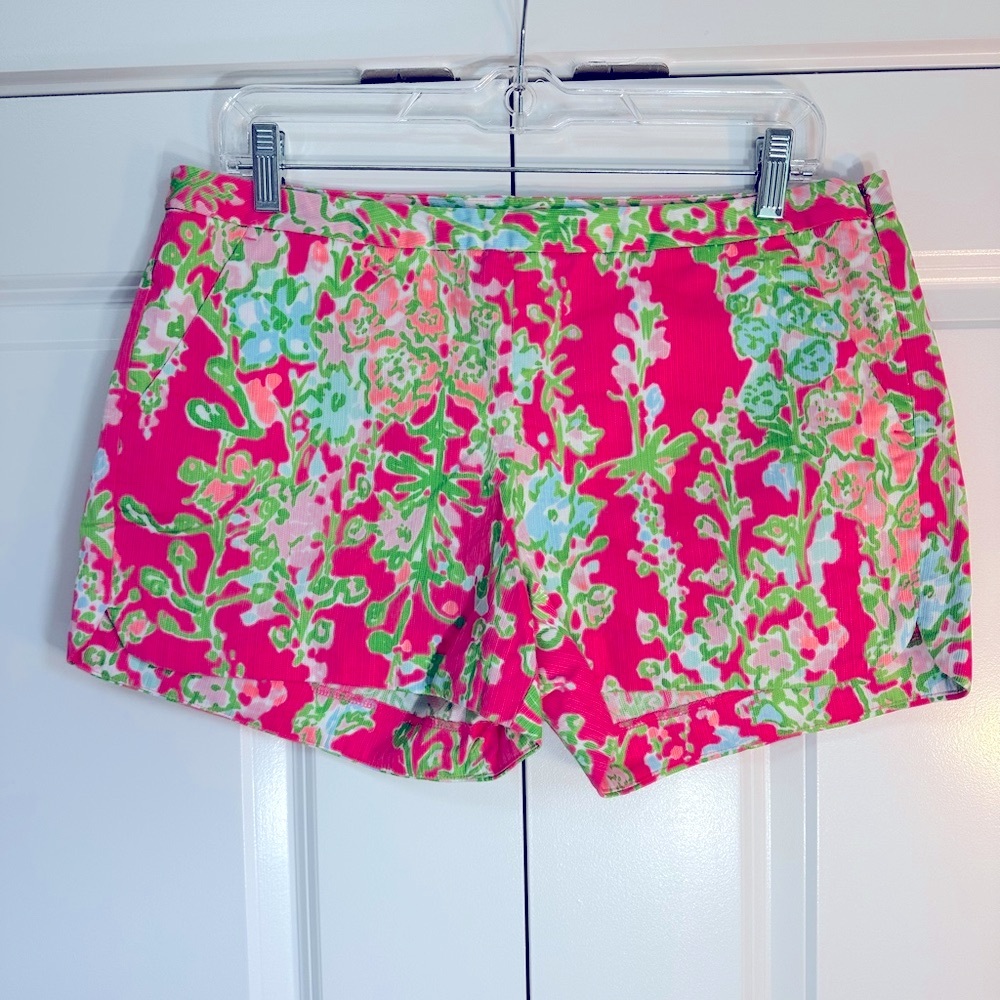 Lilly Pulitzer Floral Pink and Green Women's Shorts Size 8